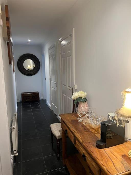 Cosy 2 Double Bed Apartment Swords Ngoại thất bức ảnh